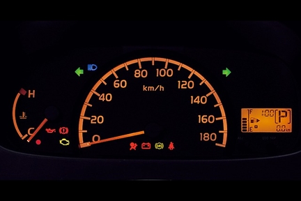 carlineup_liteacevan_equip_comfort_4_09_lb