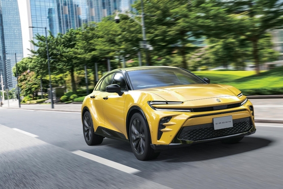 SPORT Z（2.5Lハイブリッド車）