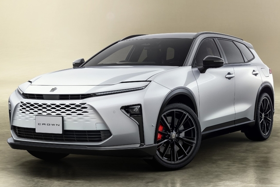 （左）：特別仕様車 ESTATE RS “THE 70th” （ベース車両はESTATE RS）