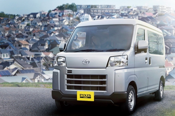 デラックス（CVT・2WD）